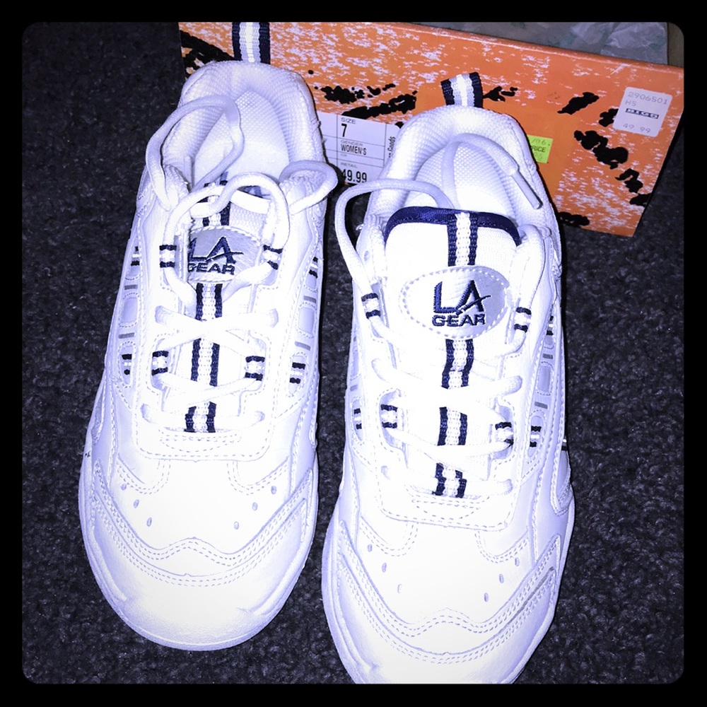 Vintage la gear athletic shoes